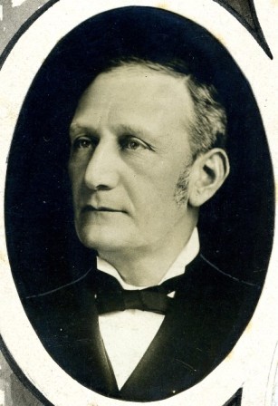 Samuel Leon, 1911 (Old Collegian)